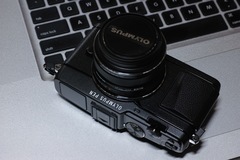 Olympus_Pen_E-P5unboxing12262014dp3m02s.jpg